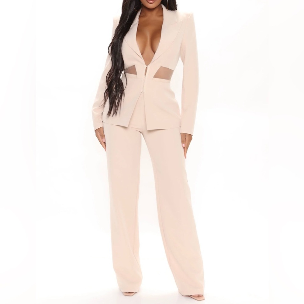 Nude Mesh detail Blazer Set. Turn heads at that Business Meeting or Event 🔥💣